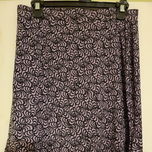 FIRST OPTION BLACK & PURPLE PRINT SKIRT - Picture 3 of 5